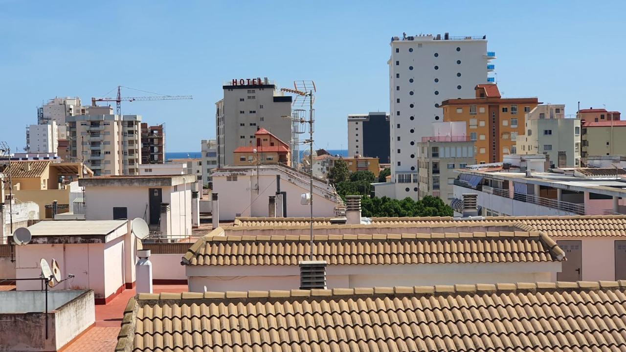 Universidad Del Mar - Alquiler Solo Familias Gandia Bagian luar foto