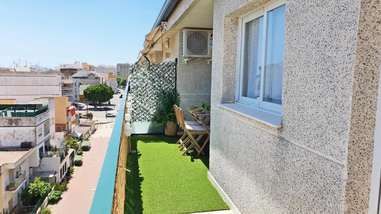 Universidad Del Mar - Alquiler Solo Familias Gandia Bagian luar foto
