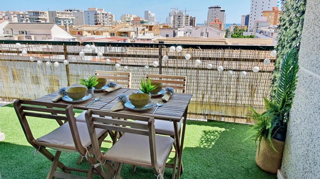 Universidad Del Mar - Alquiler Solo Familias Gandia Bagian luar foto
